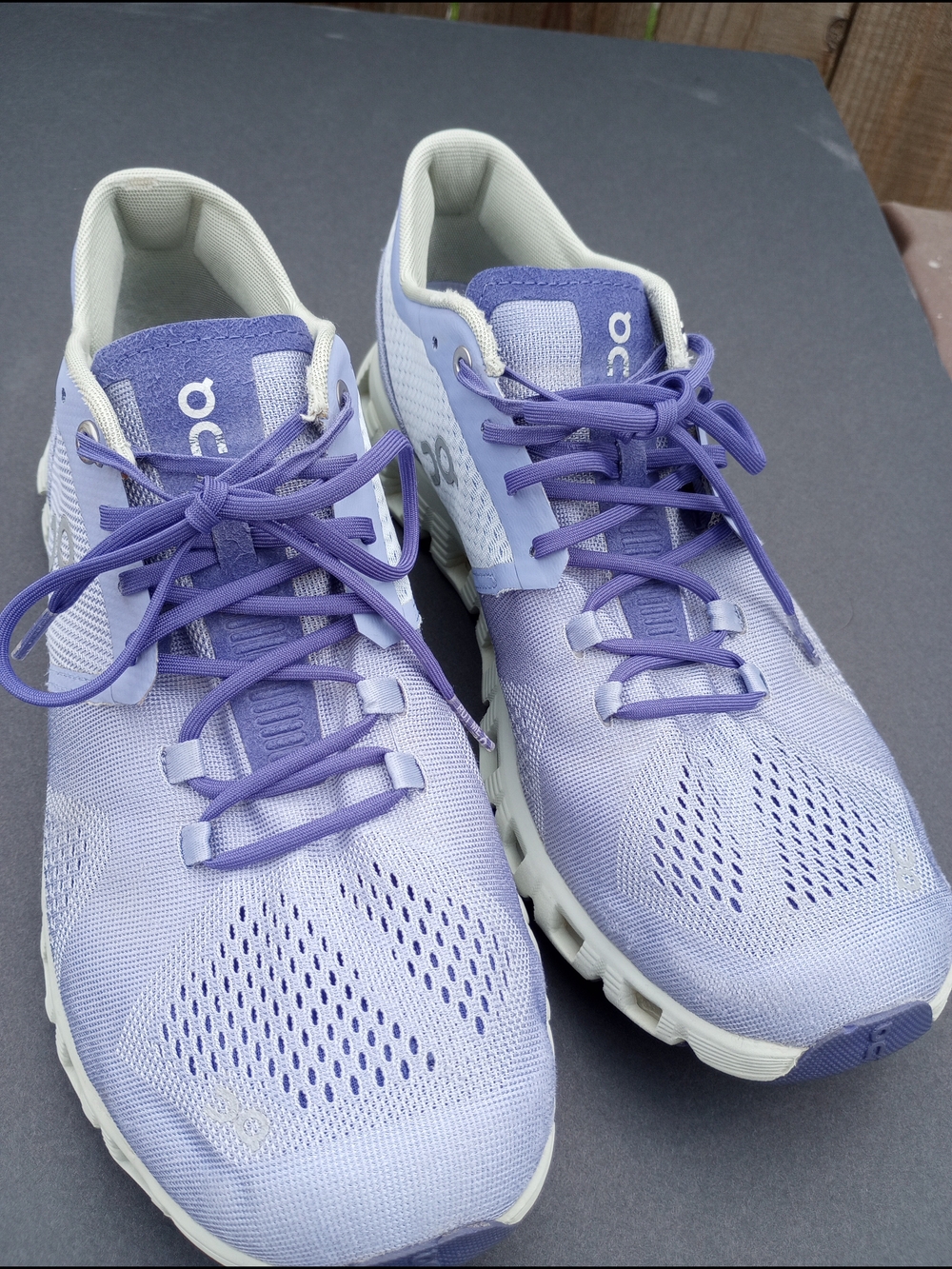 On Cloud X Lavender Ice Light/Purple Mesh Cloundtec Sole. Size 10.5